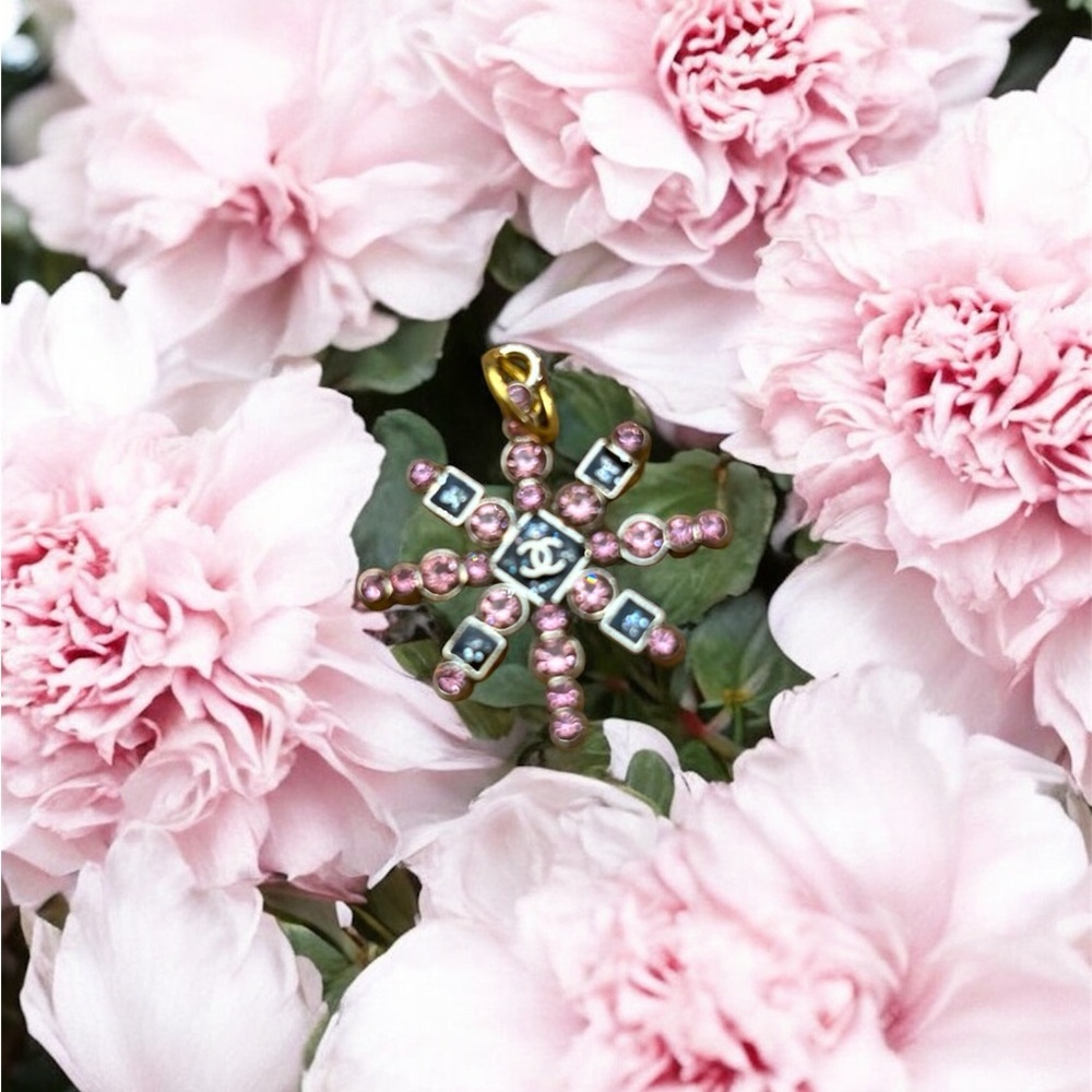 CHANEL Snowflake Charm